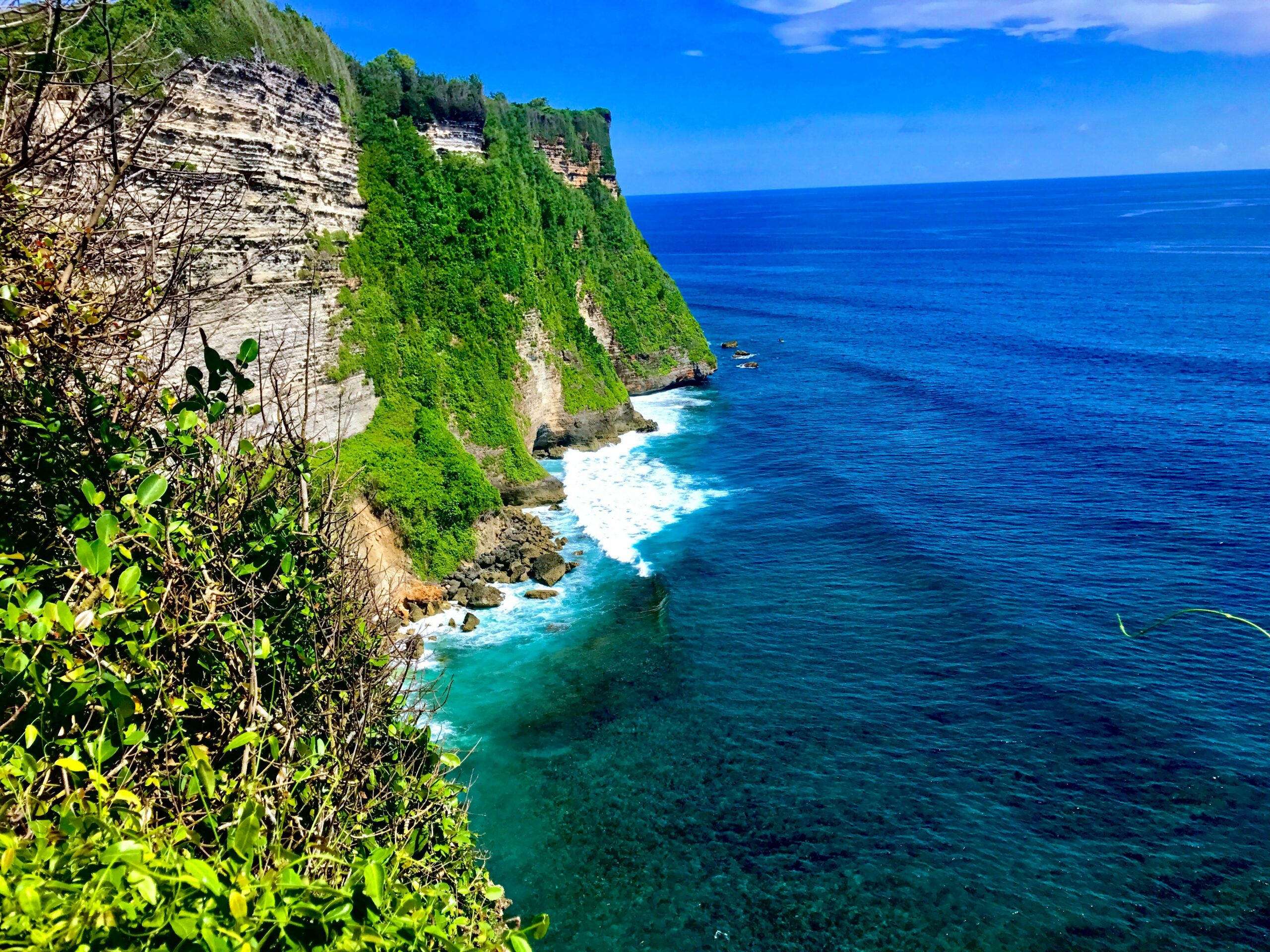 Secret beach in Bali with no crowds — Nyang Nyang Beach Uluwatu cliffs