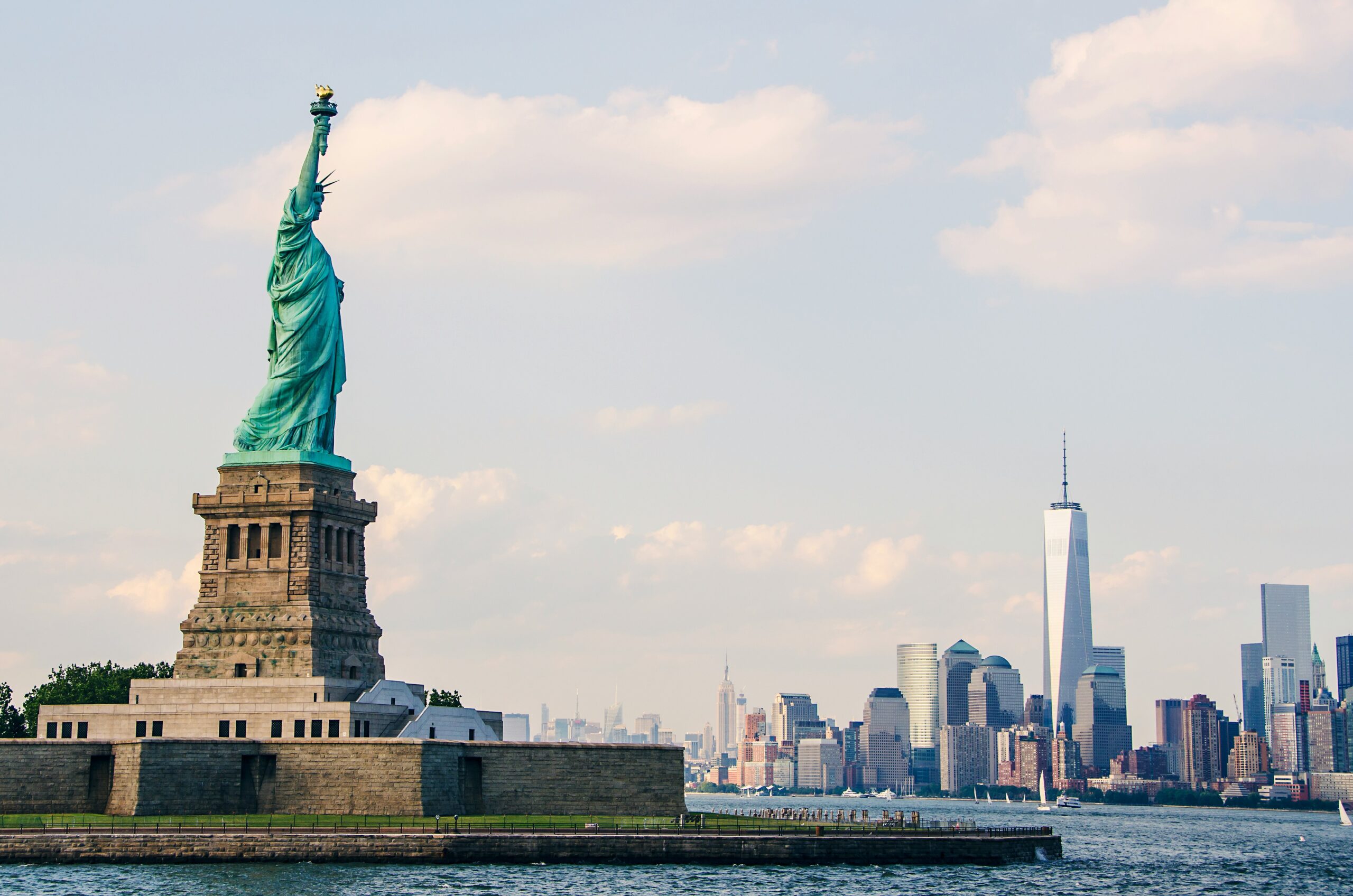 New York travel guide: Top of the Rock Rockefeller Center panoramic view Empire State Building Manhattan