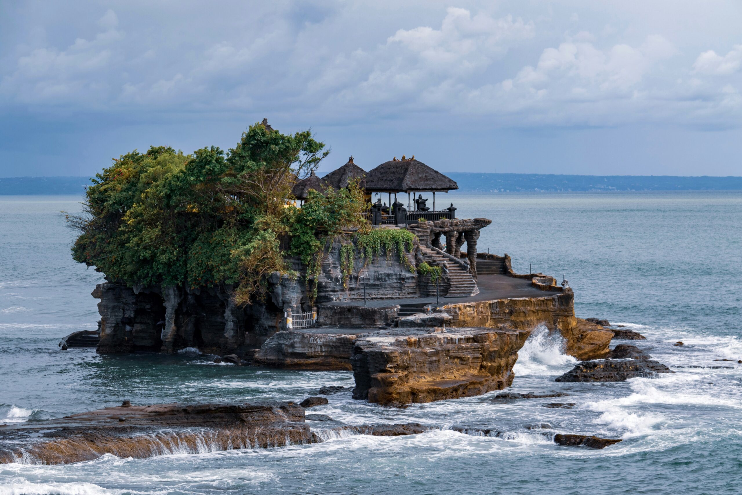 Best beaches in Bali: Bukit Peninsula cliff beach sunset