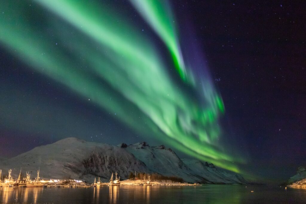 Tromsø Northern Lights Guide 2026-27: Season and Costs tromso northern lights cover